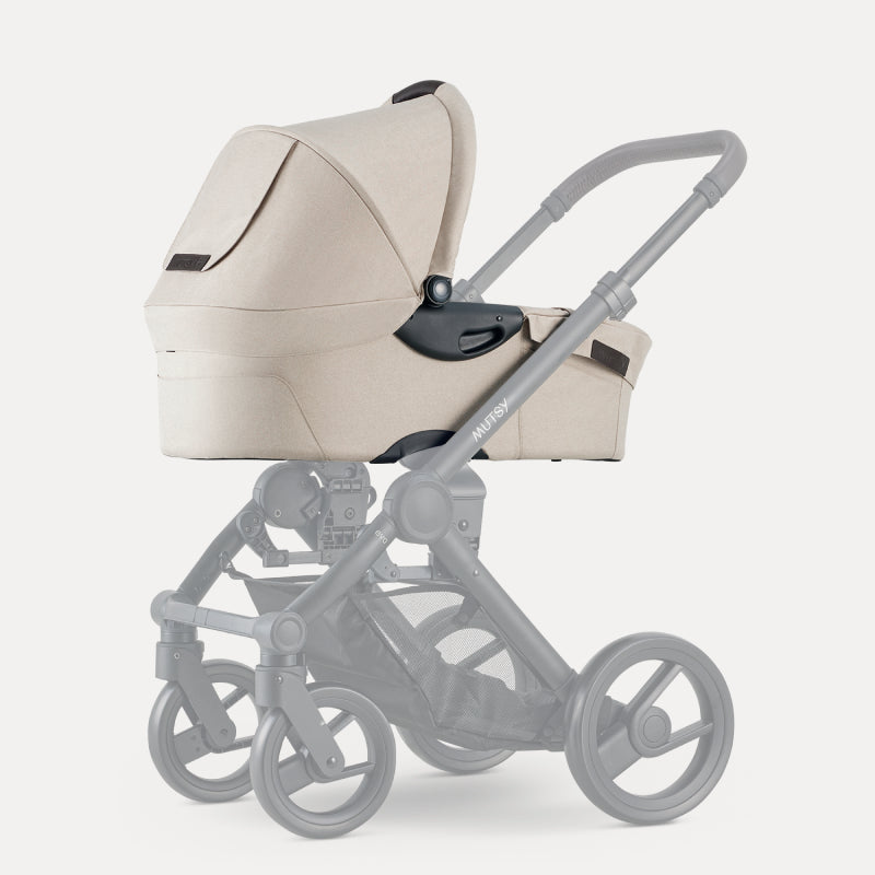 Mutsy Evo Complete In Evo Carrycot Infinite Sand – Mutsy